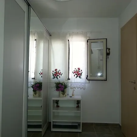 Apartament Lavinia *