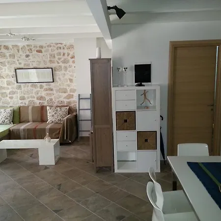 Lavinia Apartament *
